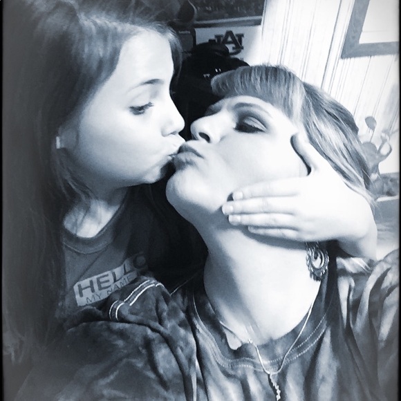 Meet your Posher, Rachel - Picture 6 of 6